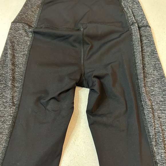Set of two Victoria Secret leggings excellent - Picture 11 of 12